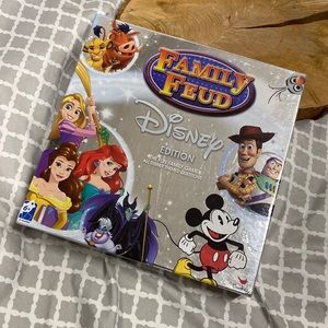 Family Feud Disney Edition. Collectible.